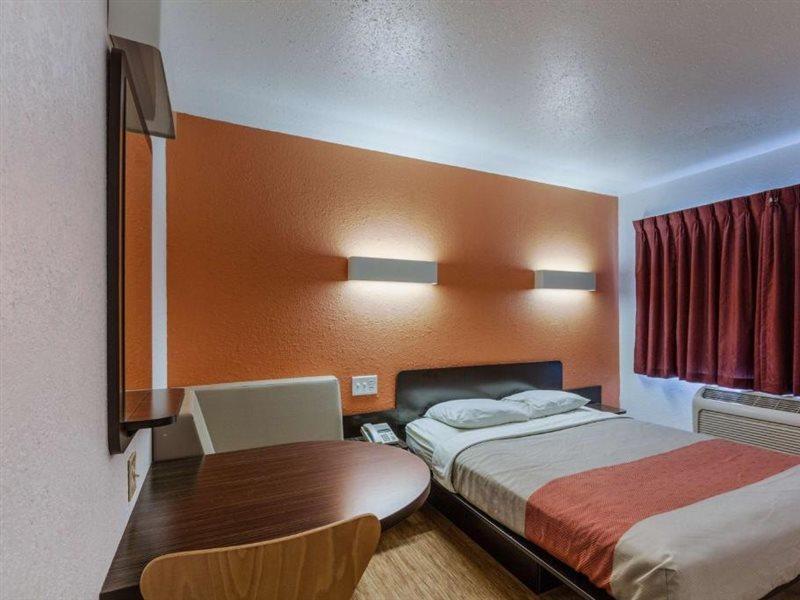 Motel 6-Oshkosh, Wi Luaran gambar