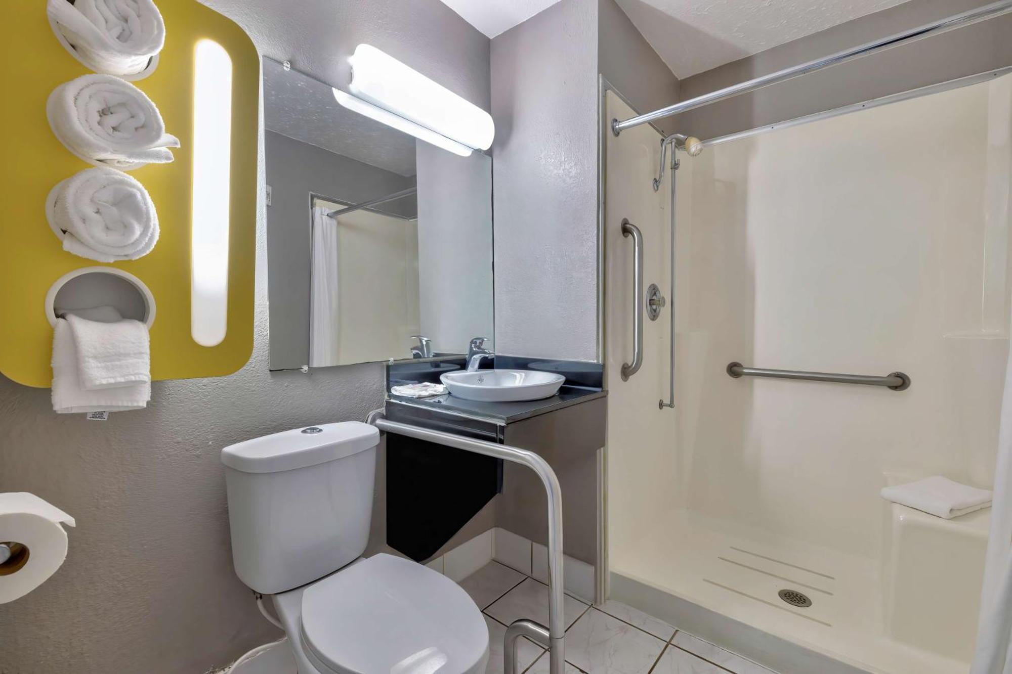 Motel 6-Oshkosh, Wi Luaran gambar