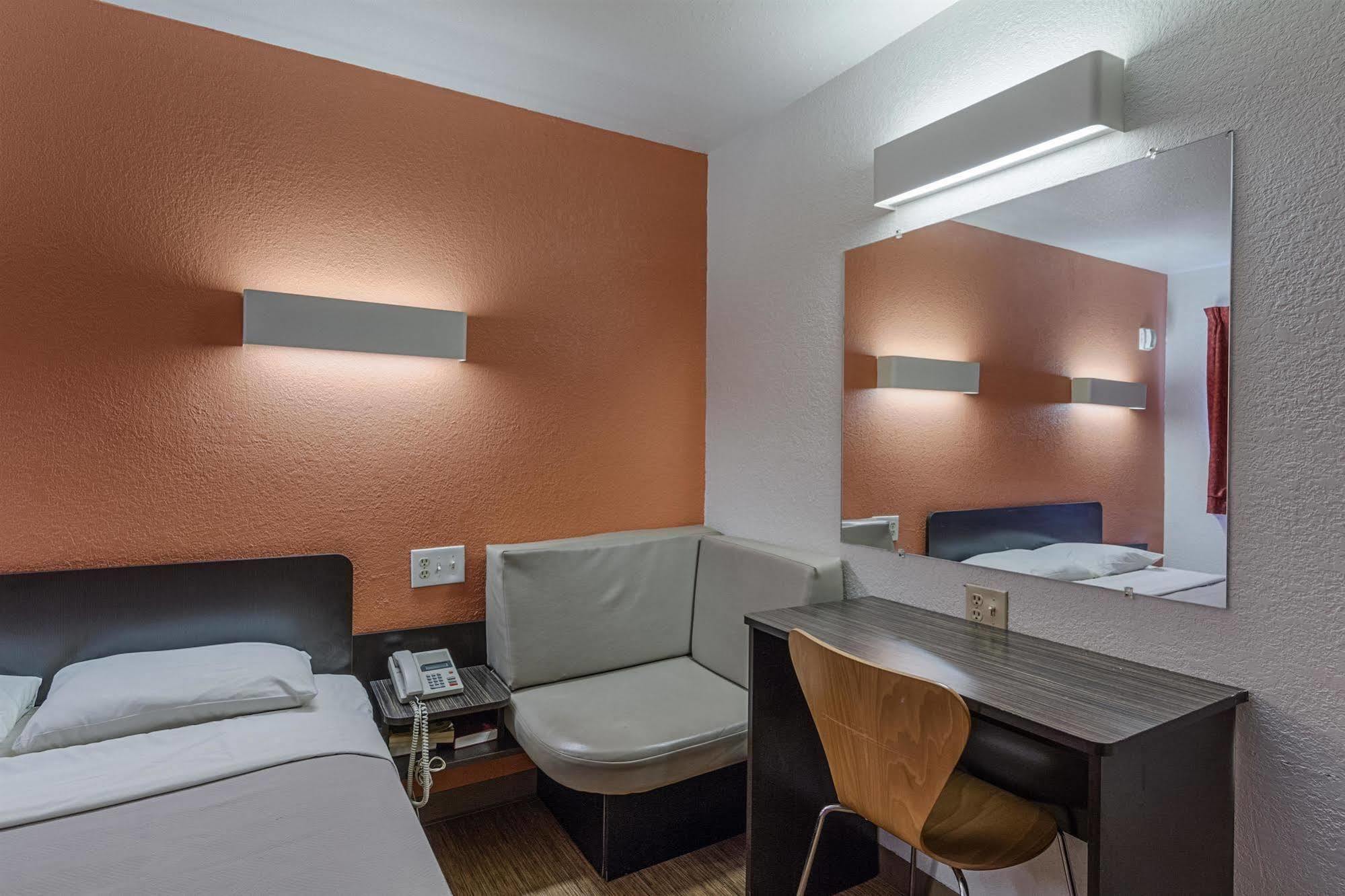 Motel 6-Oshkosh, Wi Luaran gambar