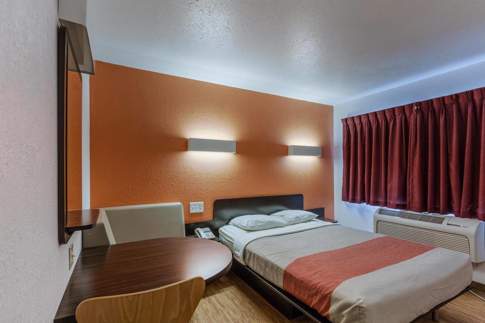 Motel 6-Oshkosh, Wi Luaran gambar
