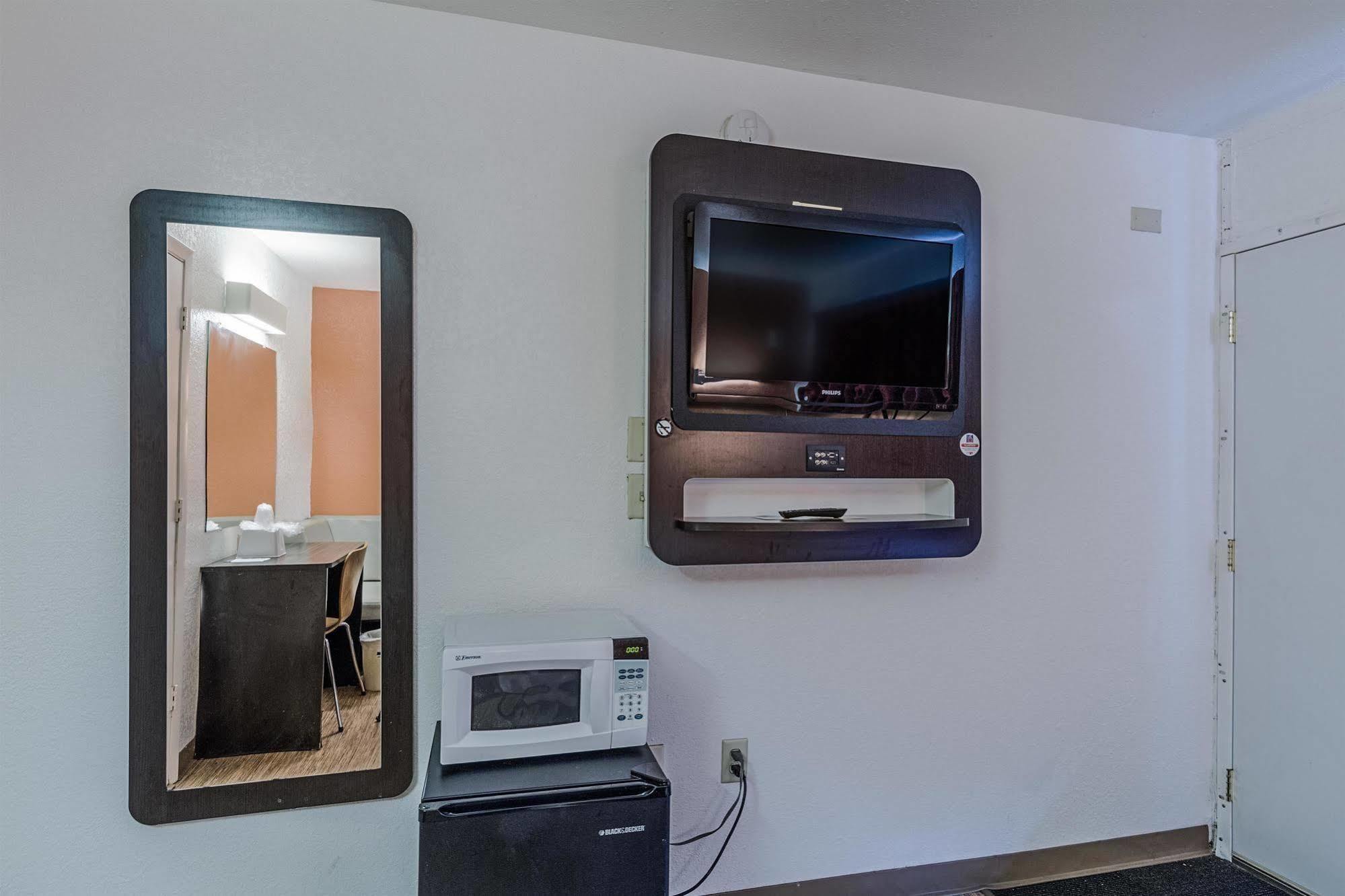 Motel 6-Oshkosh, Wi Luaran gambar