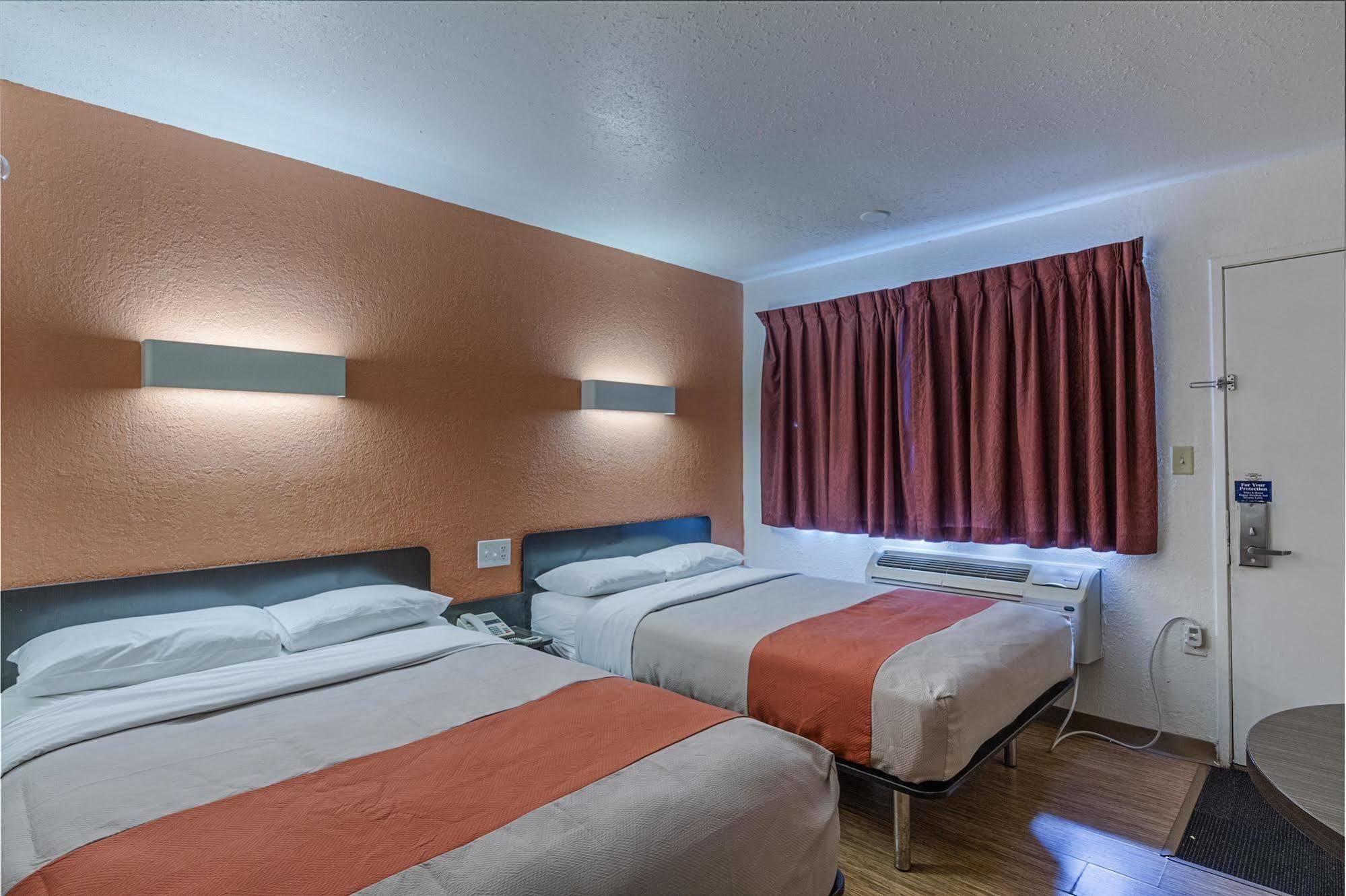 Motel 6-Oshkosh, Wi Luaran gambar